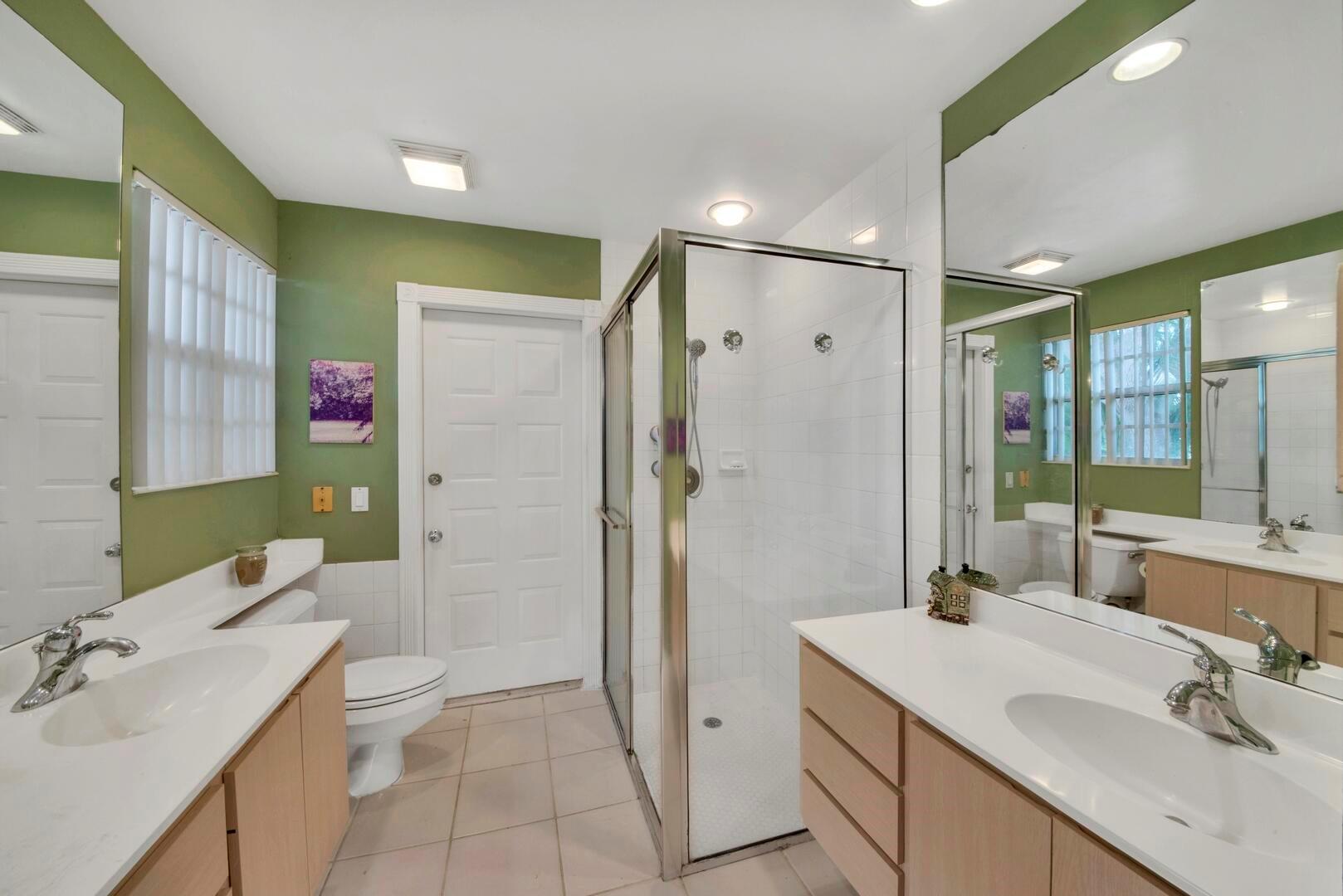 4220 Royal Oak Drive