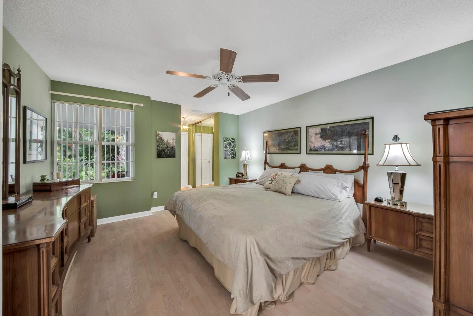 4220 Royal Oak Drive