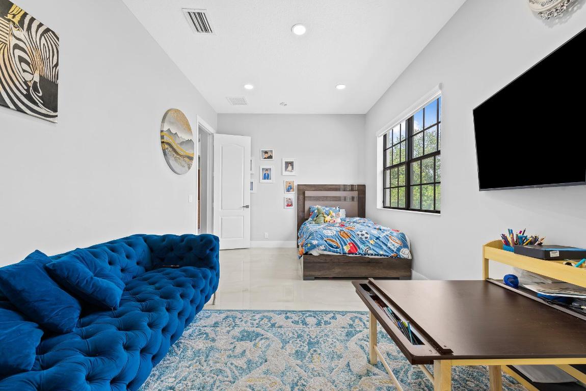 10471 Majestic Trail