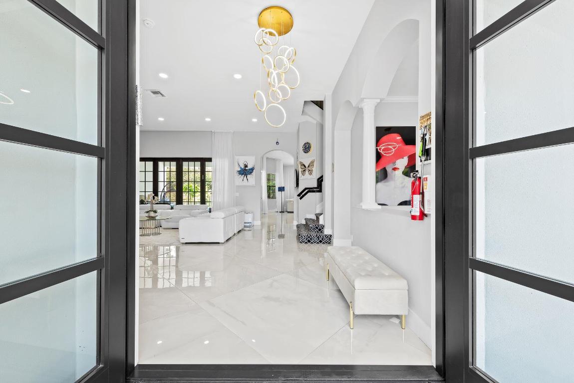 10471 Majestic Trail