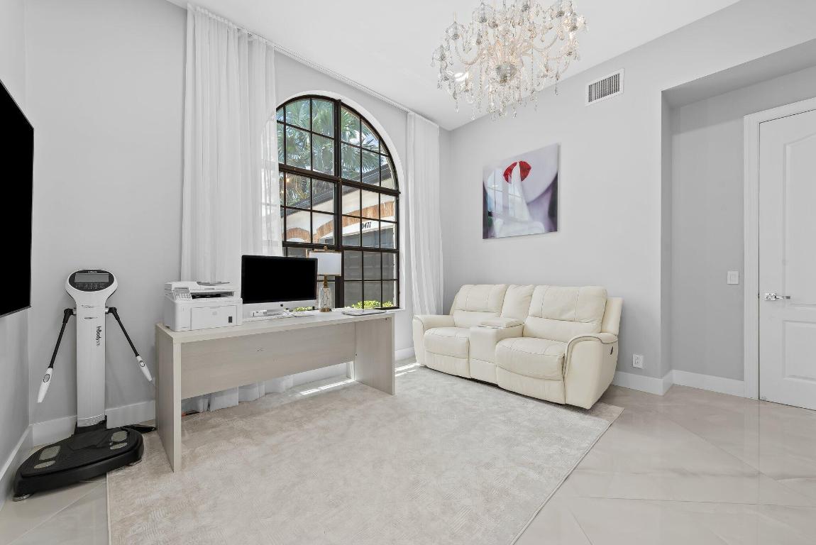 10471 Majestic Trail