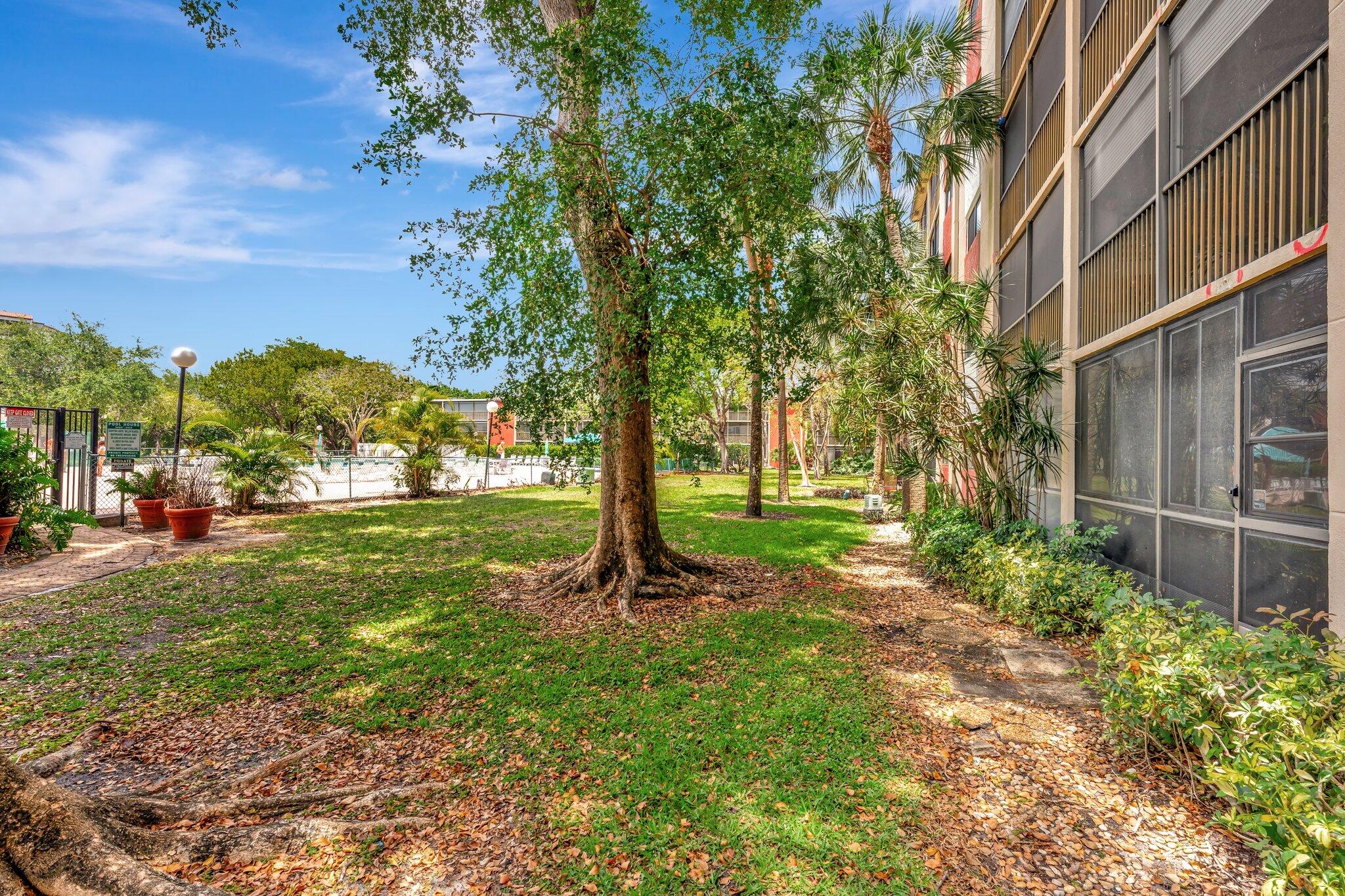 2208 S Cypress Bend Drive 103, Pompano Beach Unit: 103