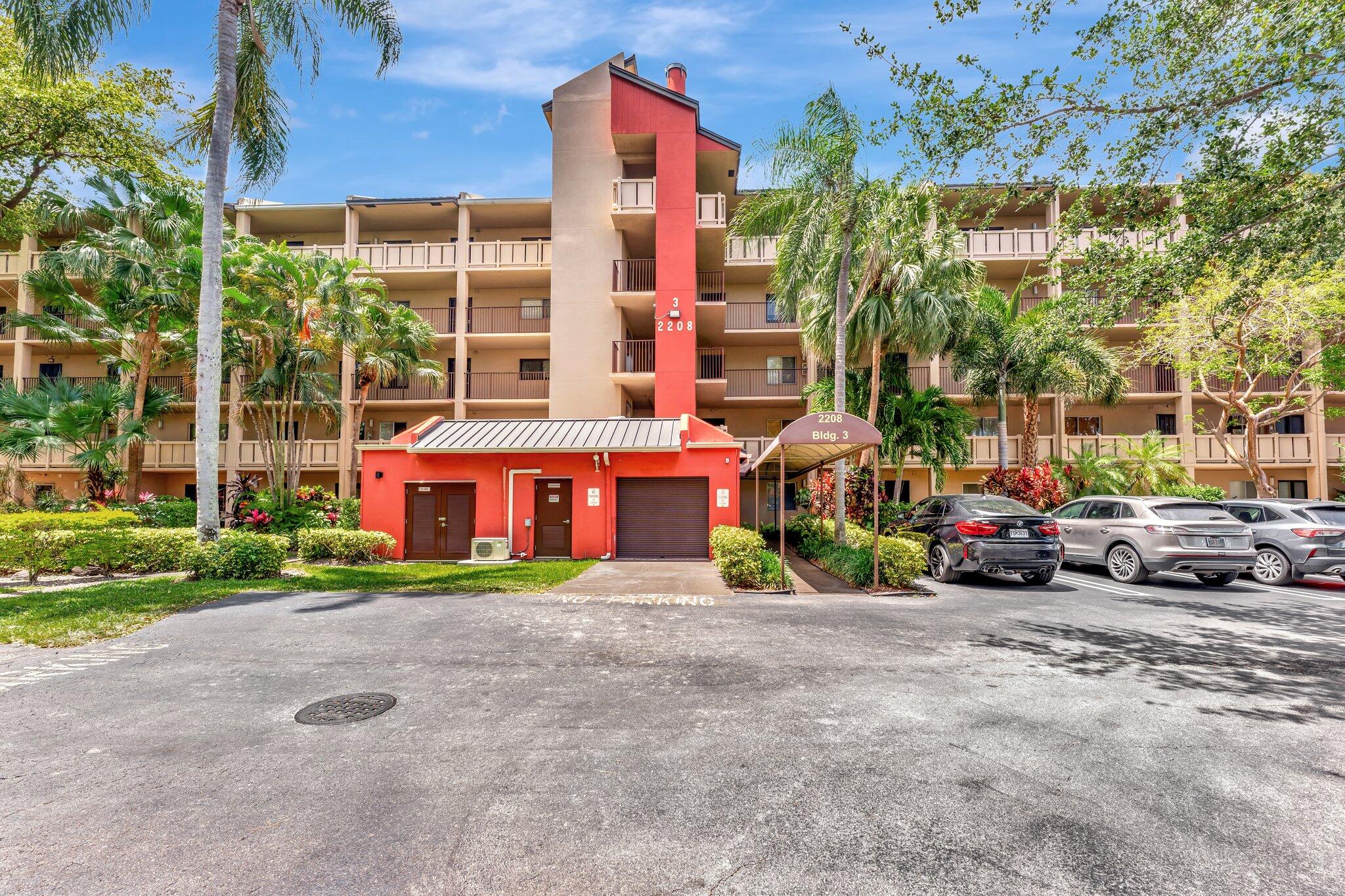 2208 S Cypress Bend Drive 103, Pompano Beach Unit: 103
