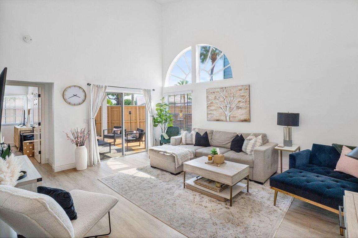 5120 Coronado Ridge