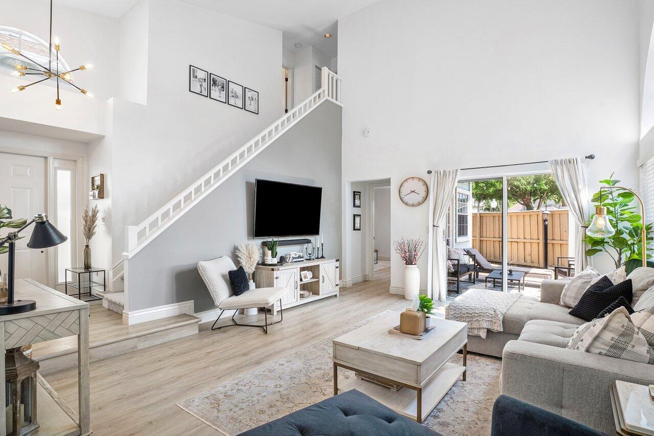 5120 Coronado Ridge
