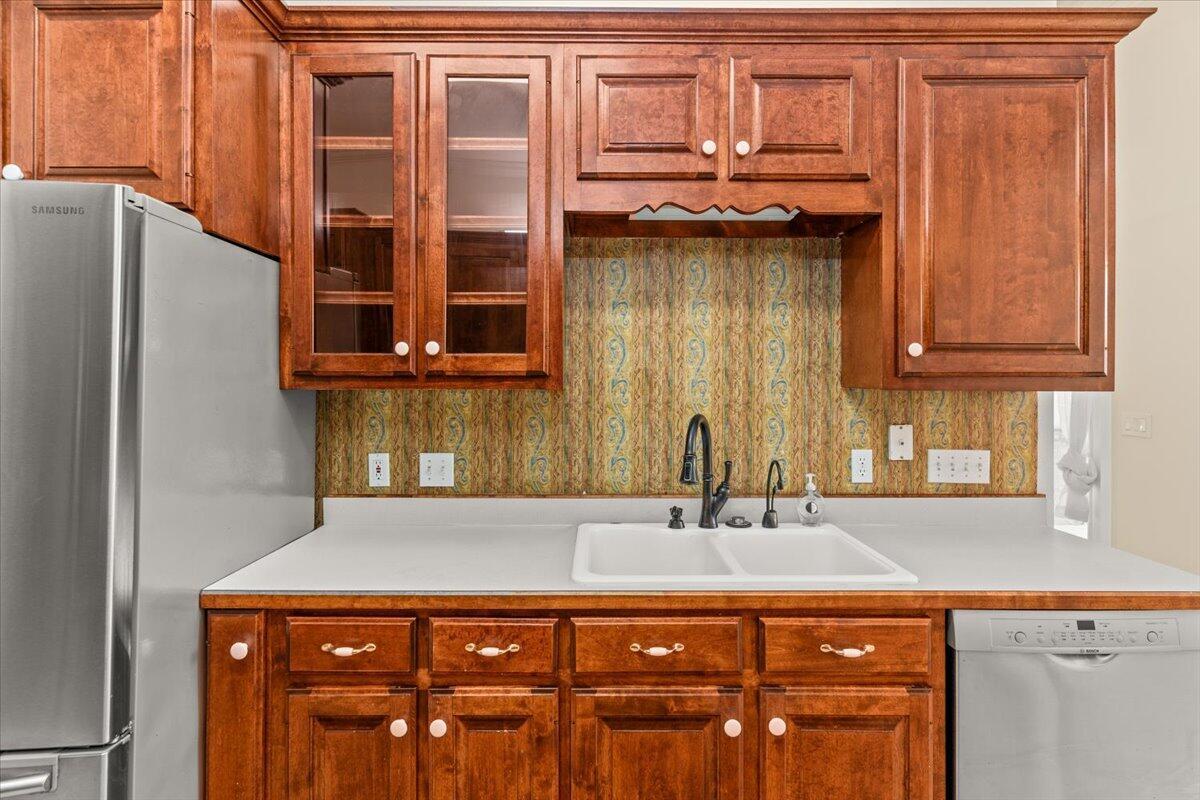 9601 Sunnybrook Drive