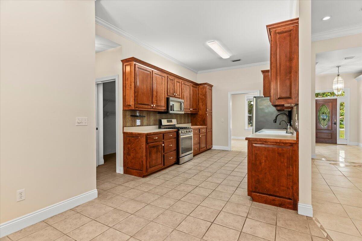 9601 Sunnybrook Drive