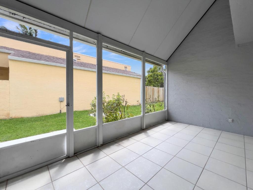 800 NW 22nd Court, Delray Beach