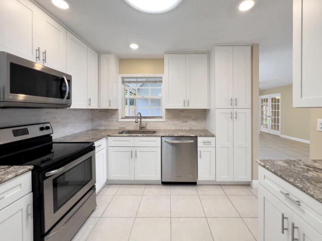 800 NW 22nd Court, Delray Beach