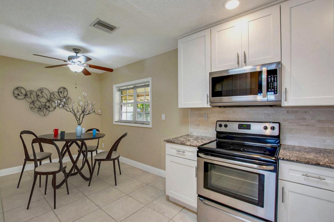 800 NW 22nd Court, Delray Beach