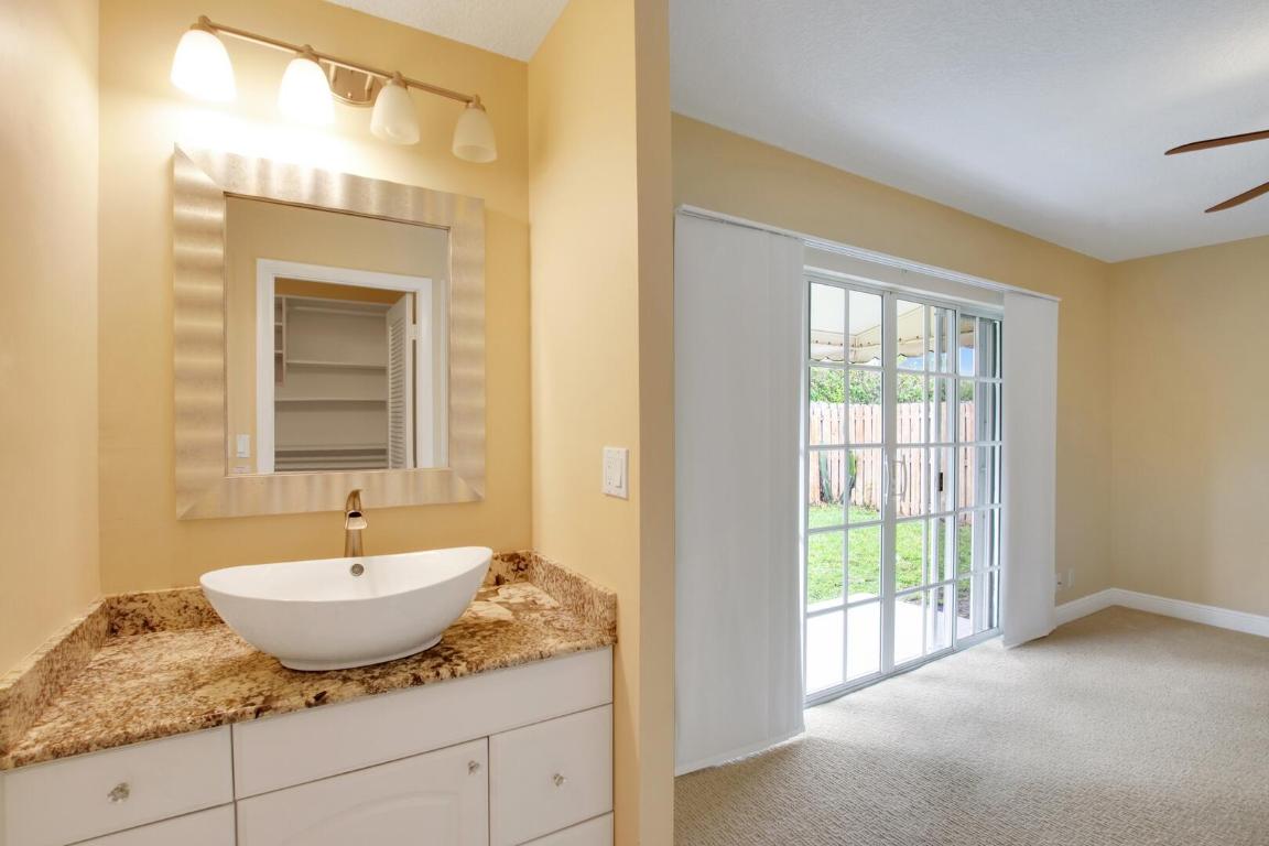 800 NW 22nd Court, Delray Beach