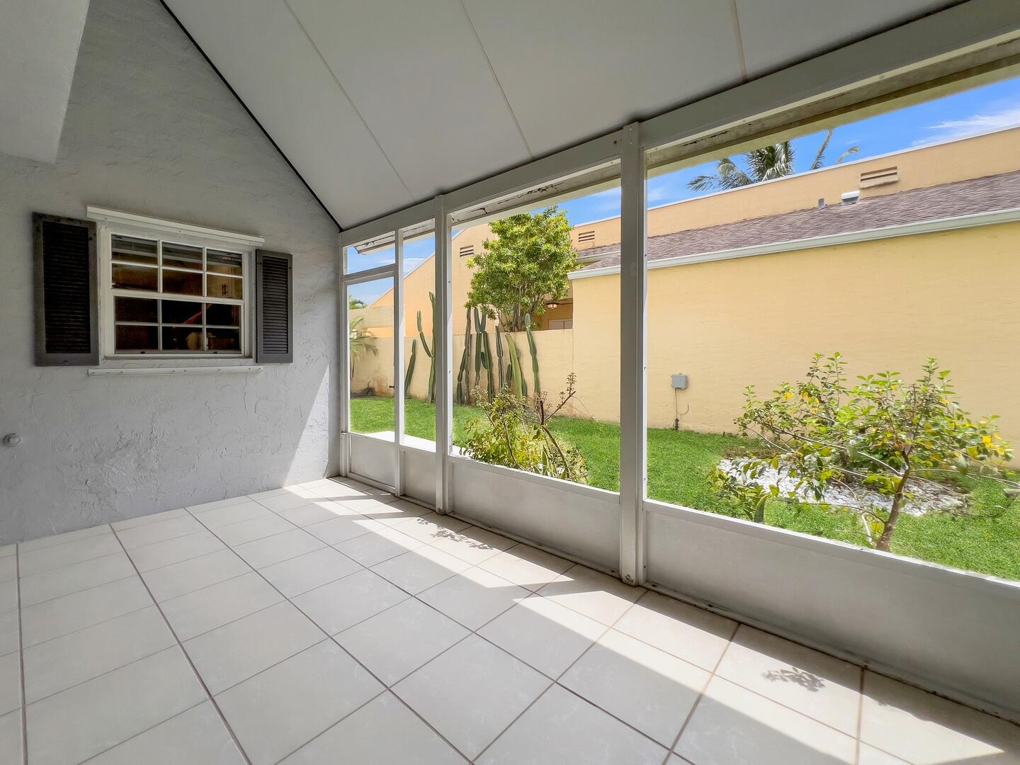 800 NW 22nd Court, Delray Beach