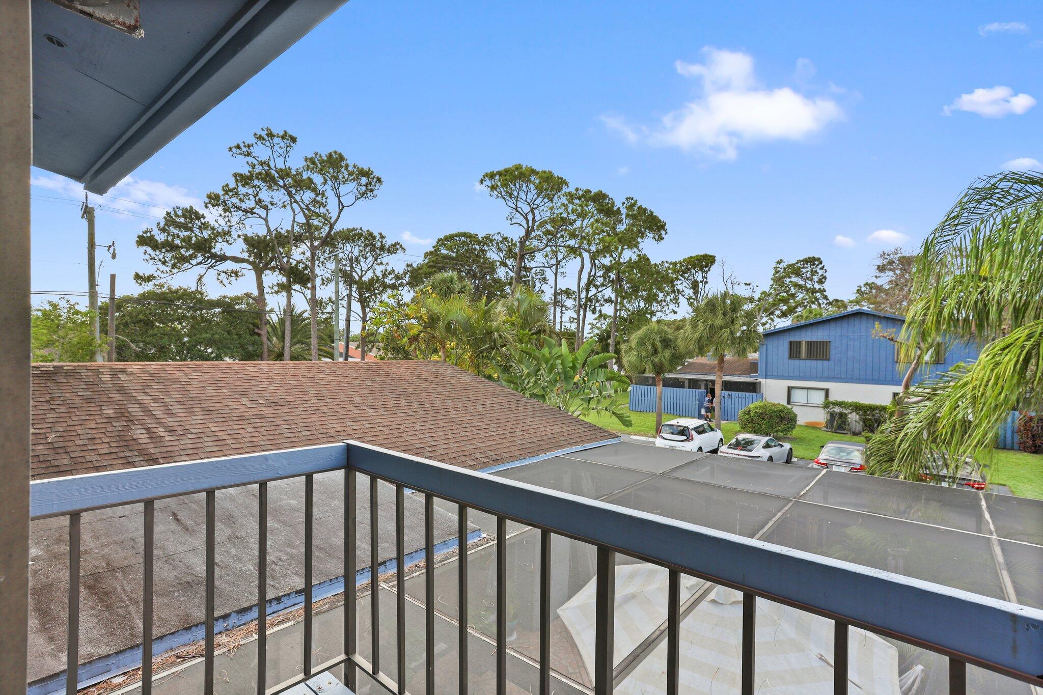 4652 Holly Lake Drive