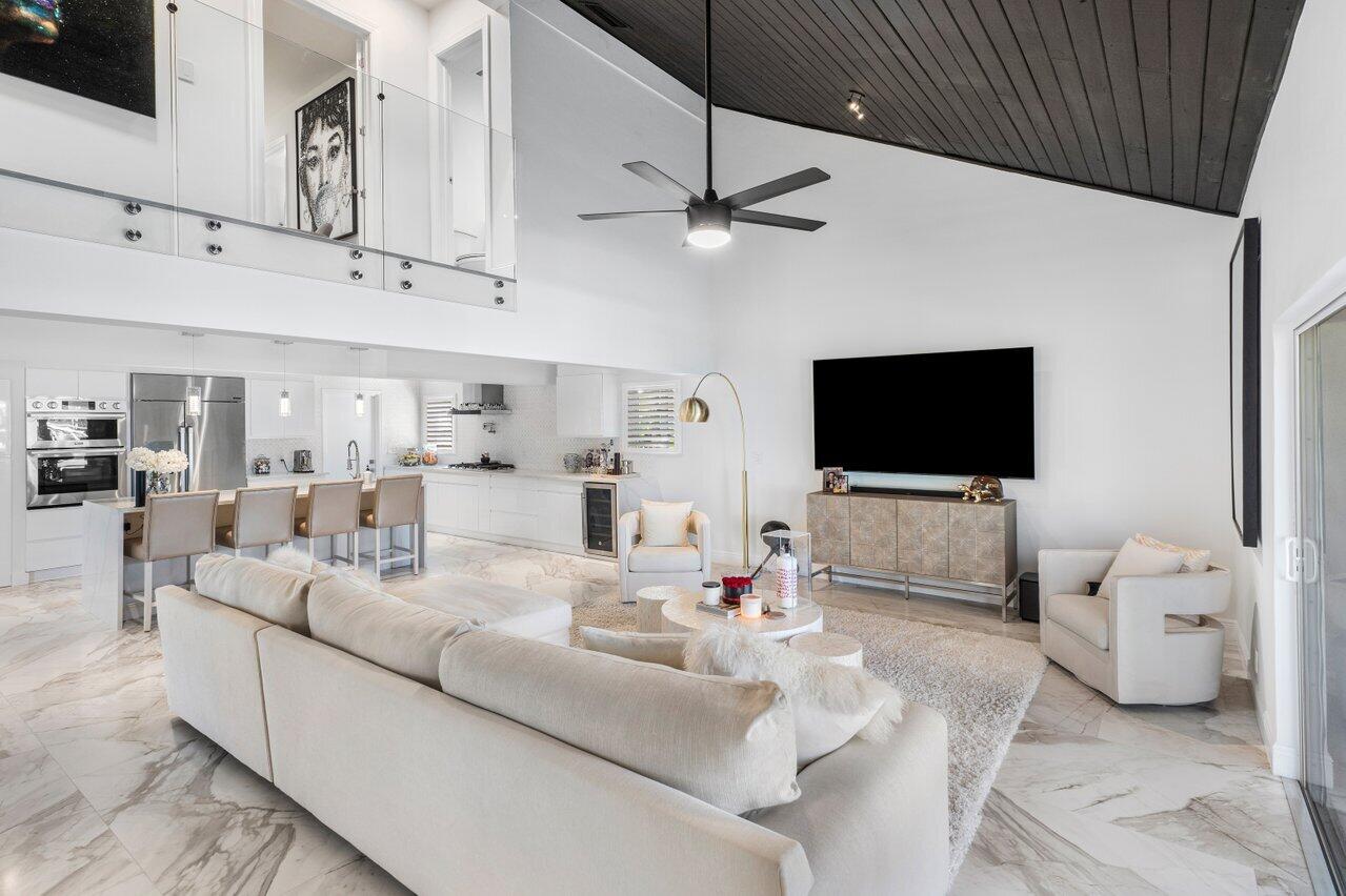 721 SW 15th Street