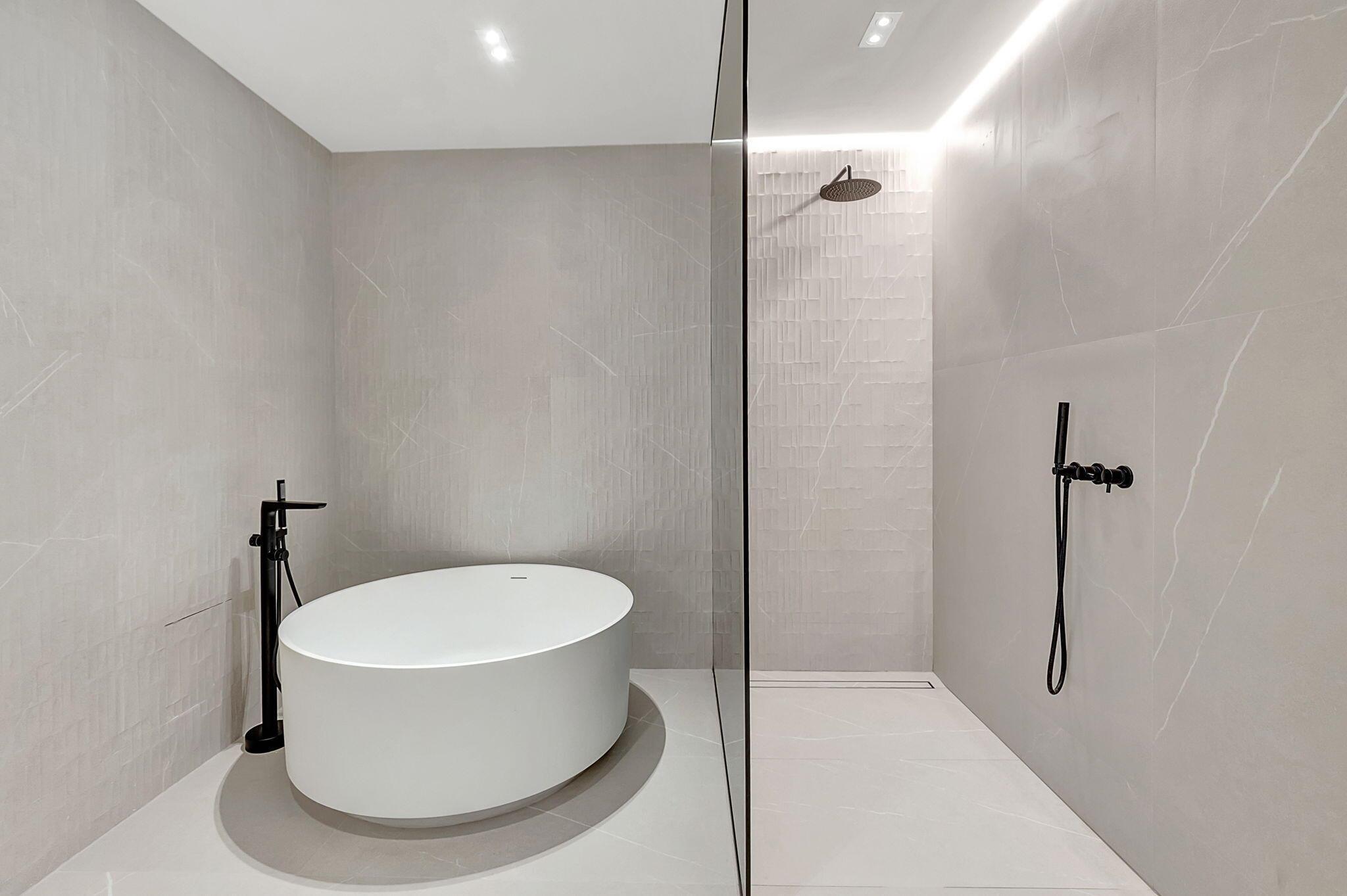 5607 NW 24th Terrace