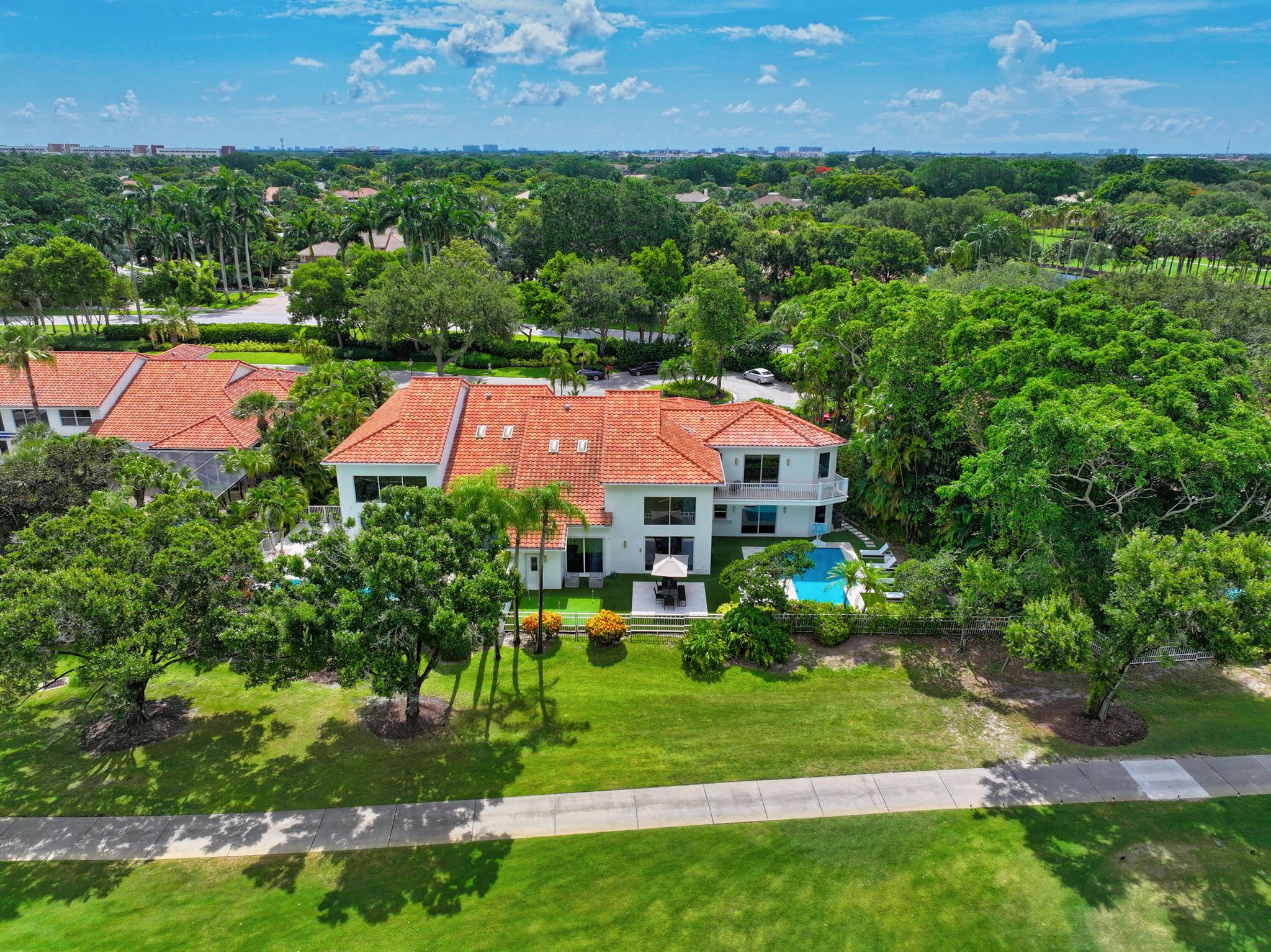 5607 NW 24th Terrace