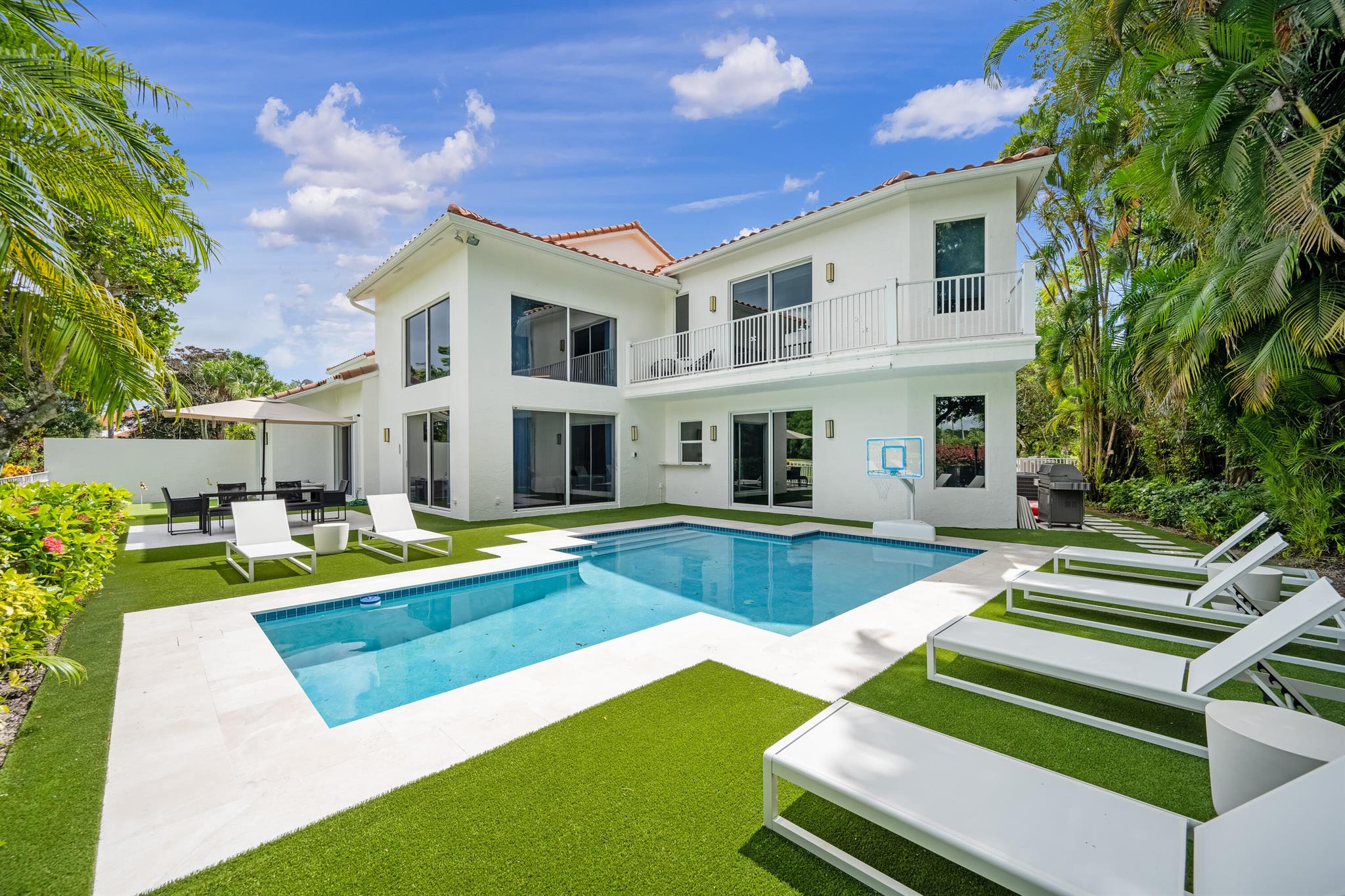 5607 NW 24th Terrace