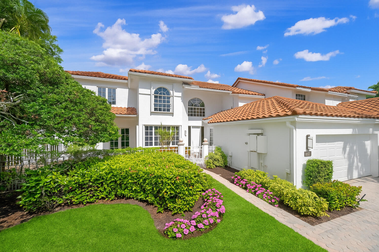 5607 NW 24th Terrace