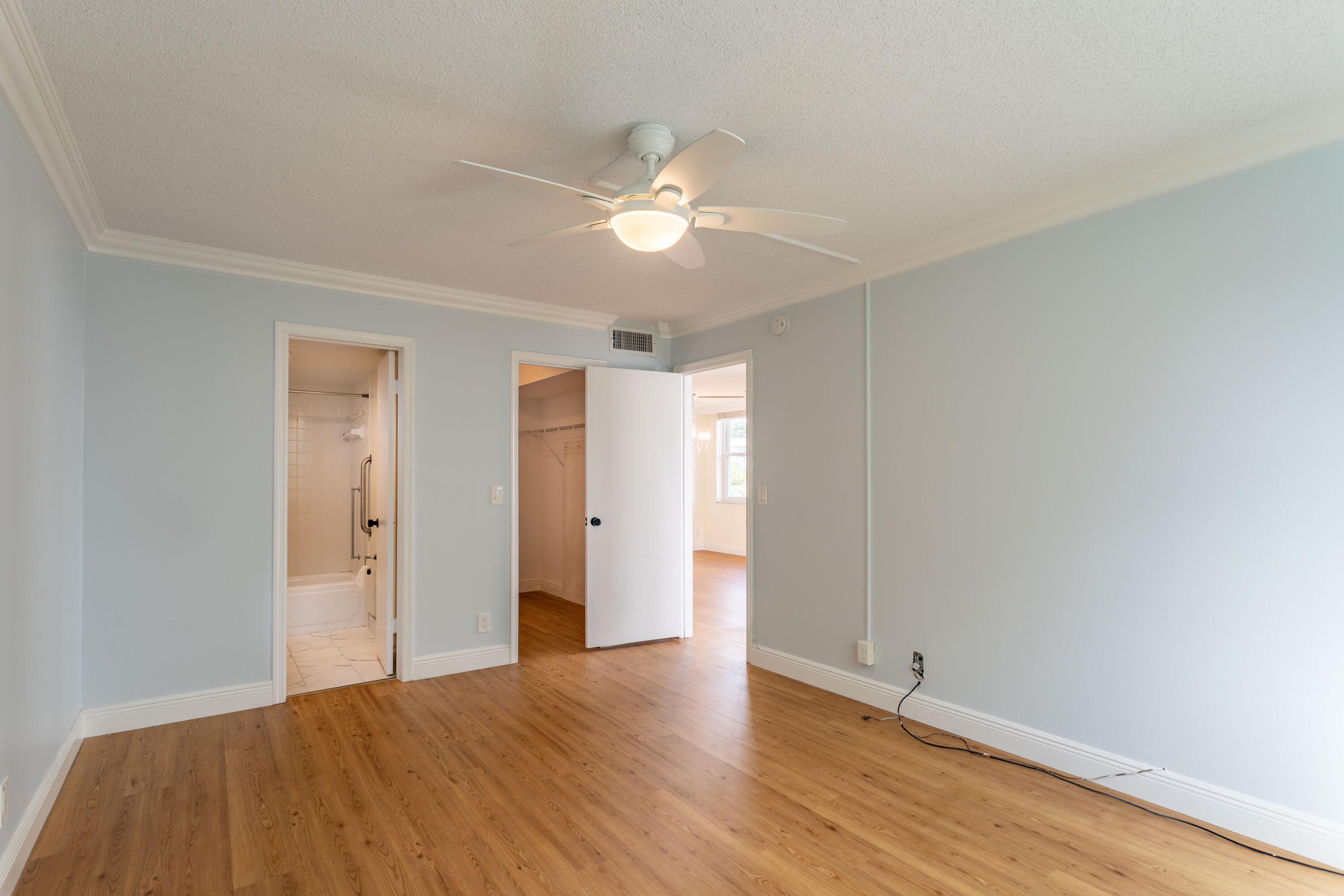 2012 S Federal Highway 301