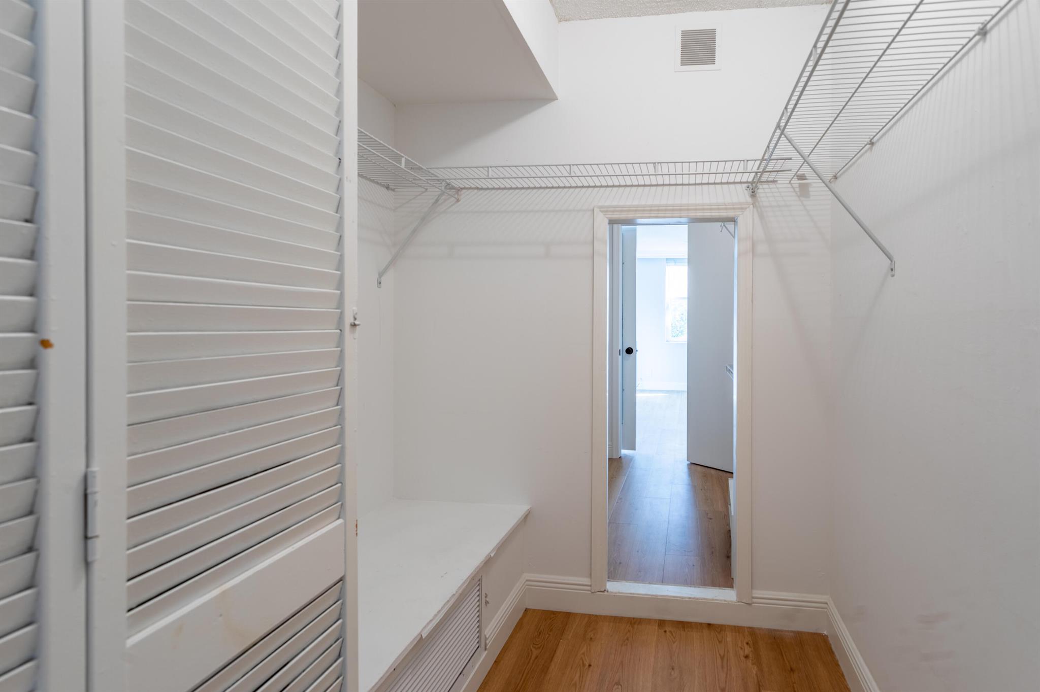 2012 S Federal Highway 301