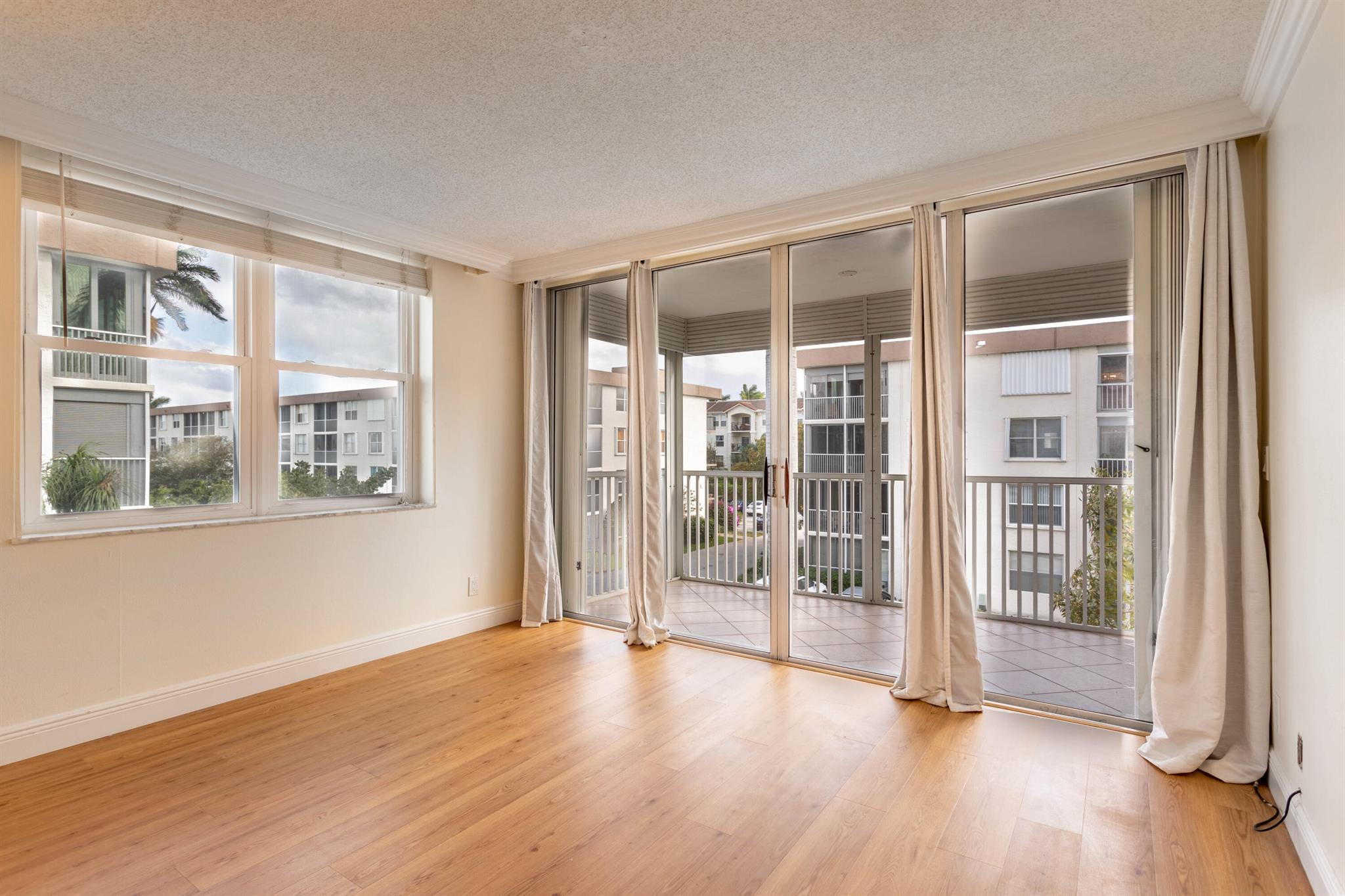 2012 S Federal Highway 301