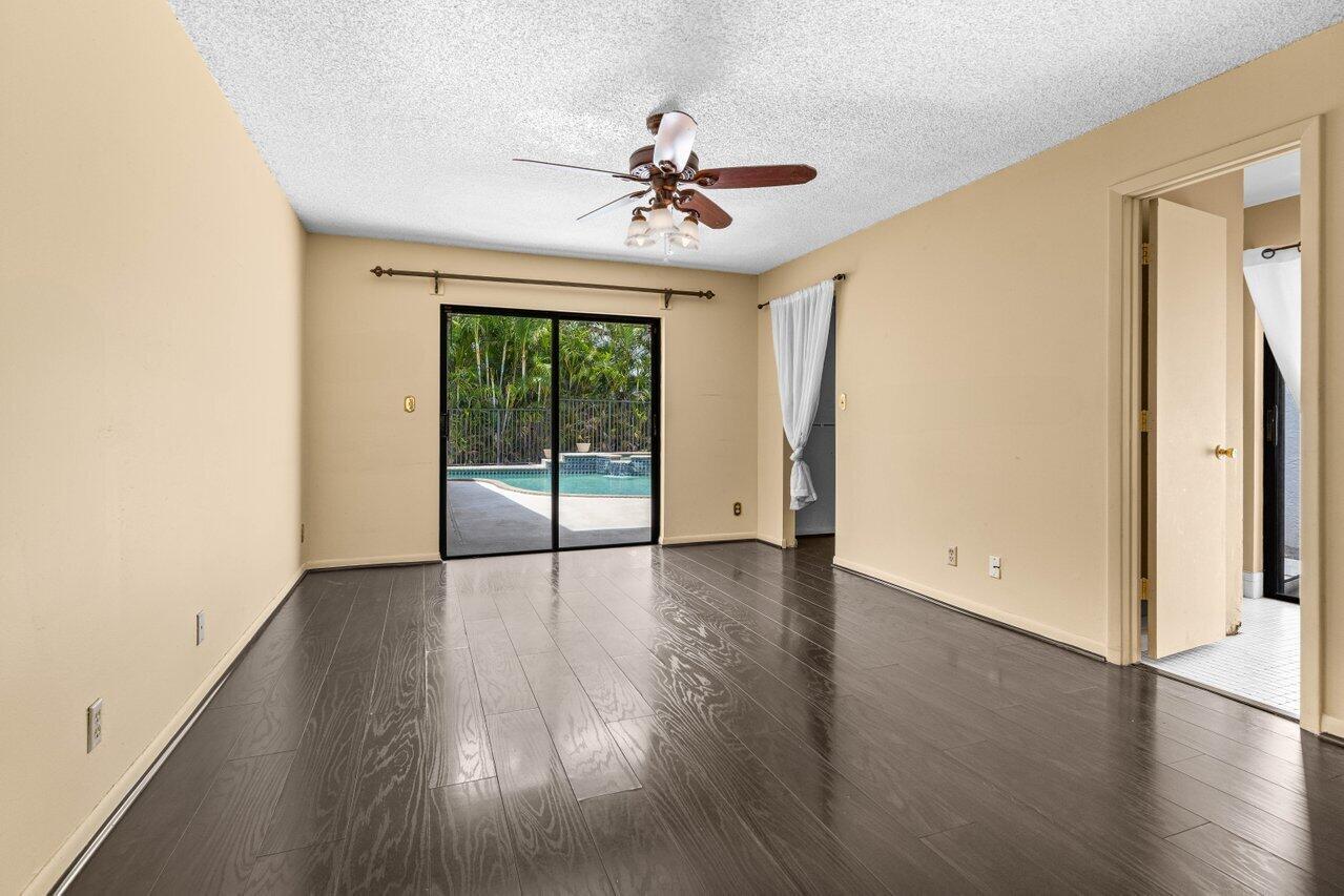 21641 Sutters Lane