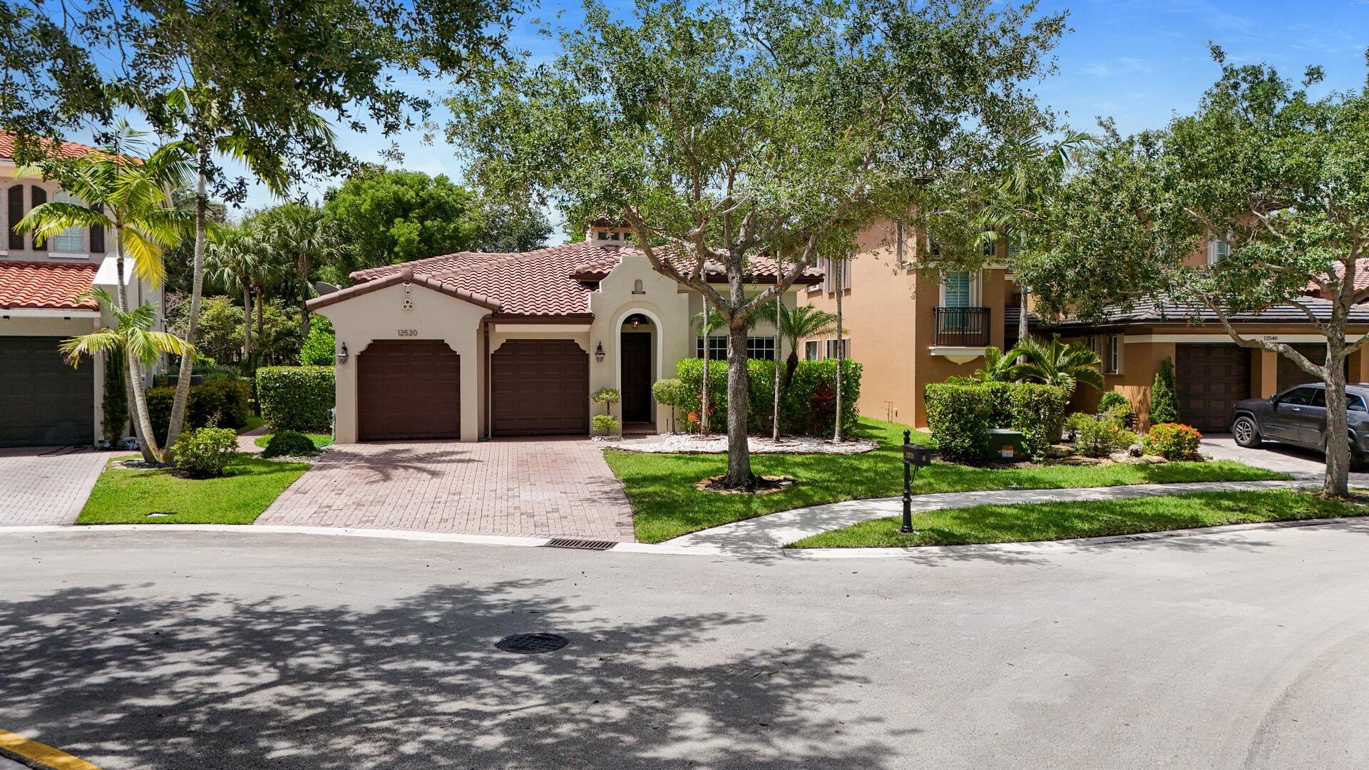 12520 NW 79th Manor