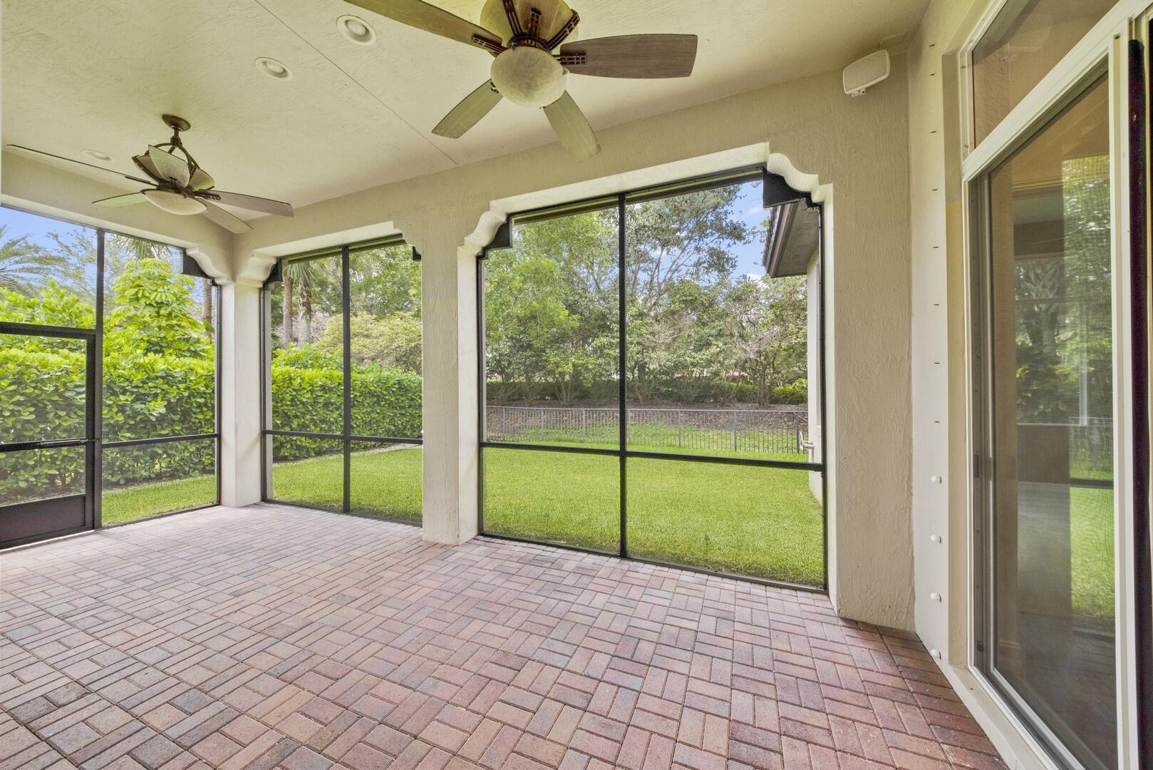 12520 NW 79th Manor