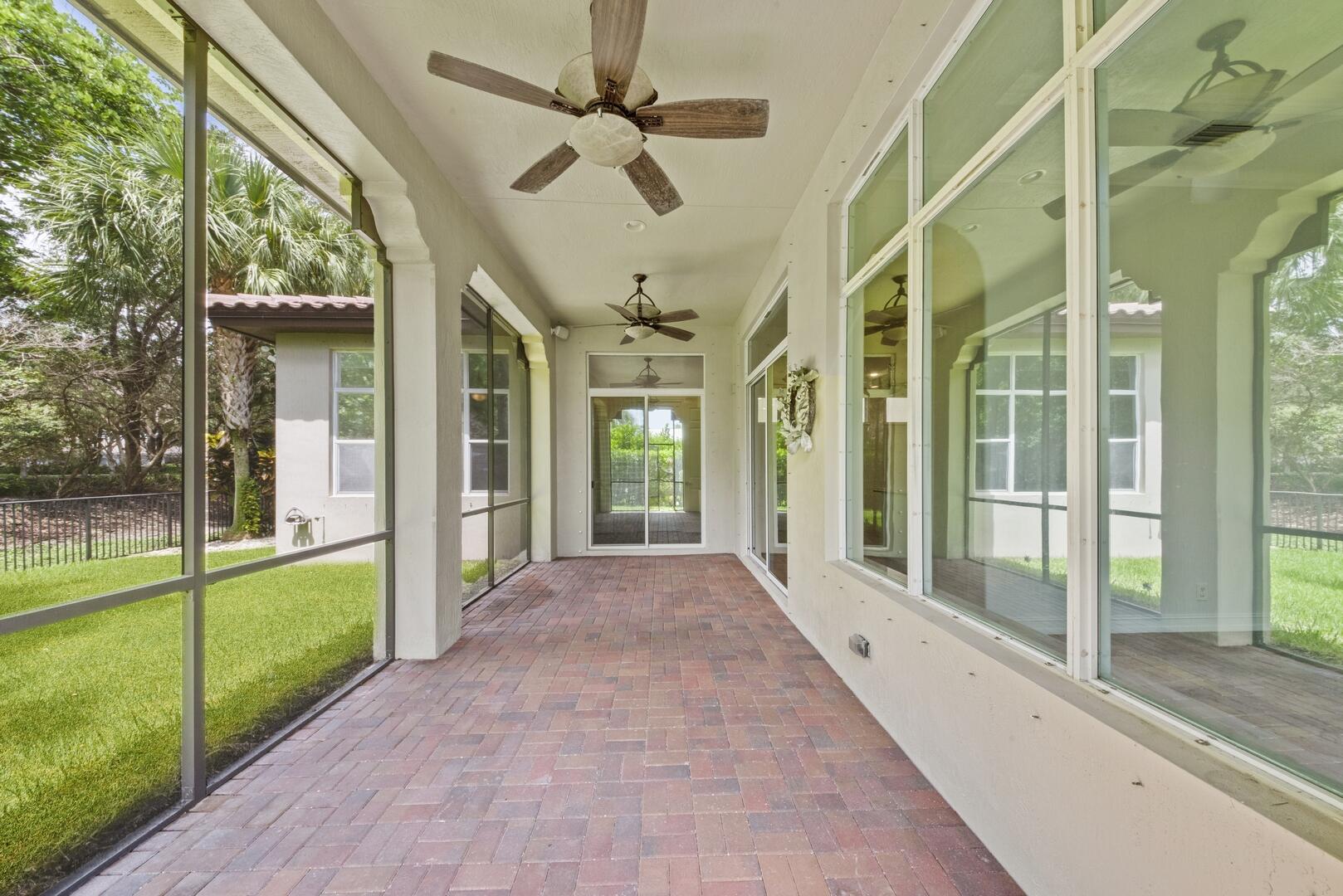 12520 NW 79th Manor