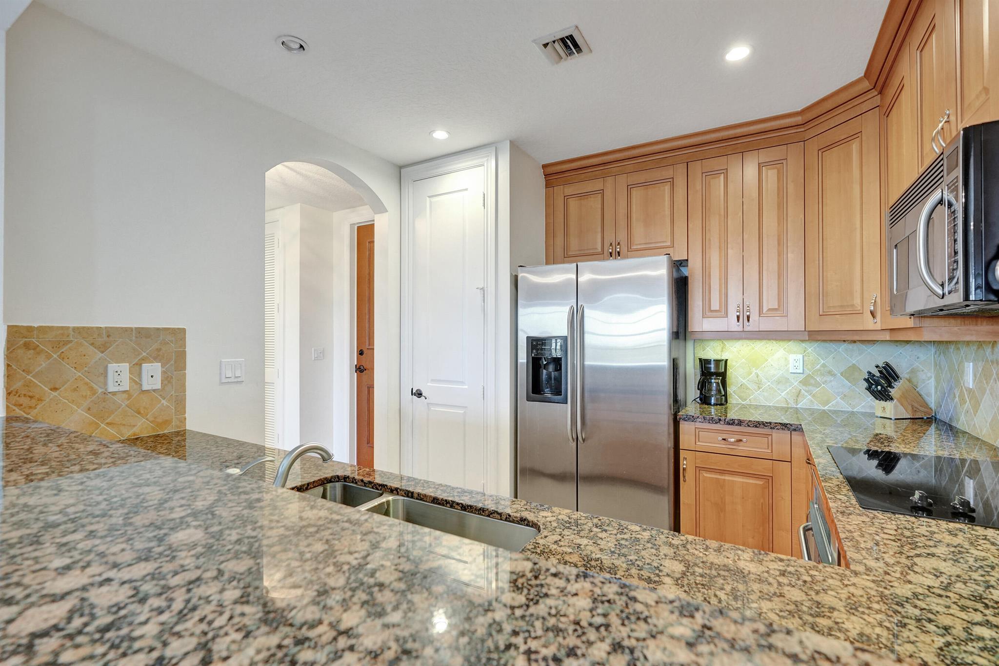 200 NE 2nd Avenue 410