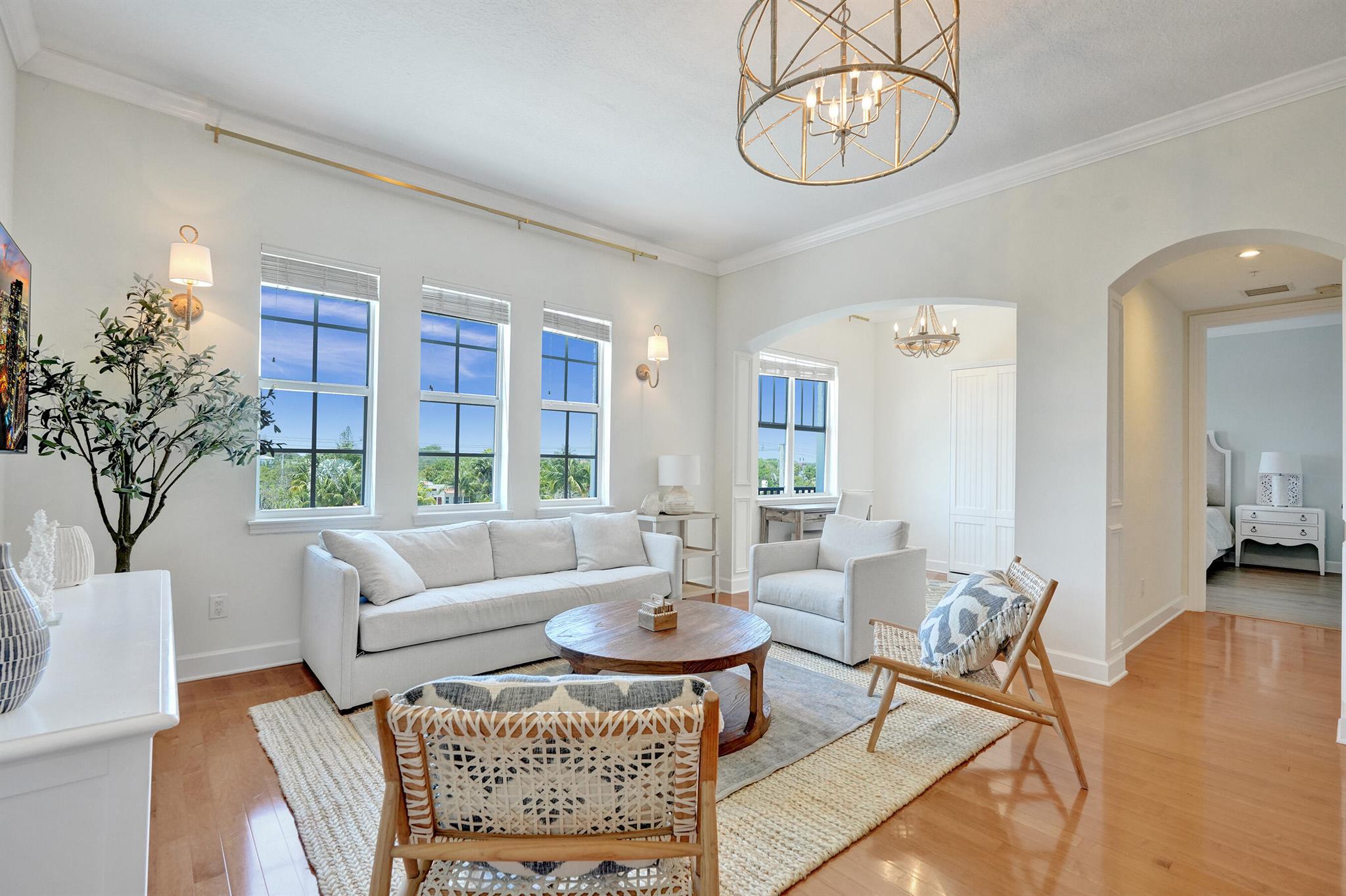 200 NE 2nd Avenue 410