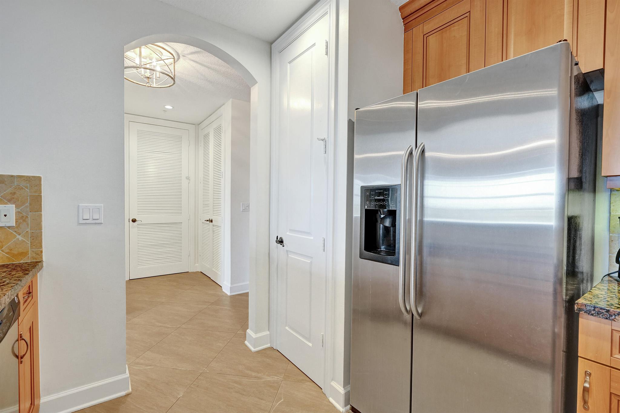 200 NE 2nd Avenue 410