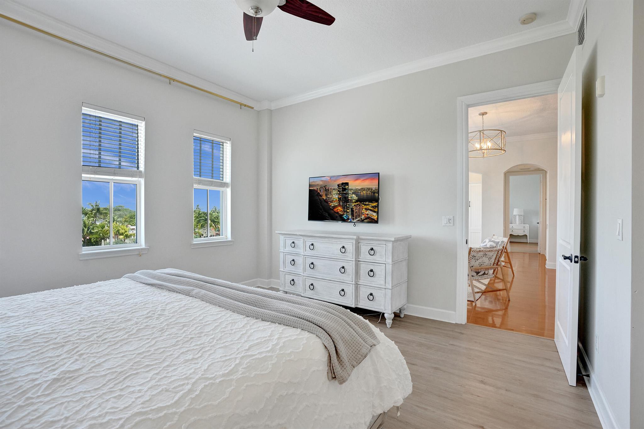 200 NE 2nd Avenue 410