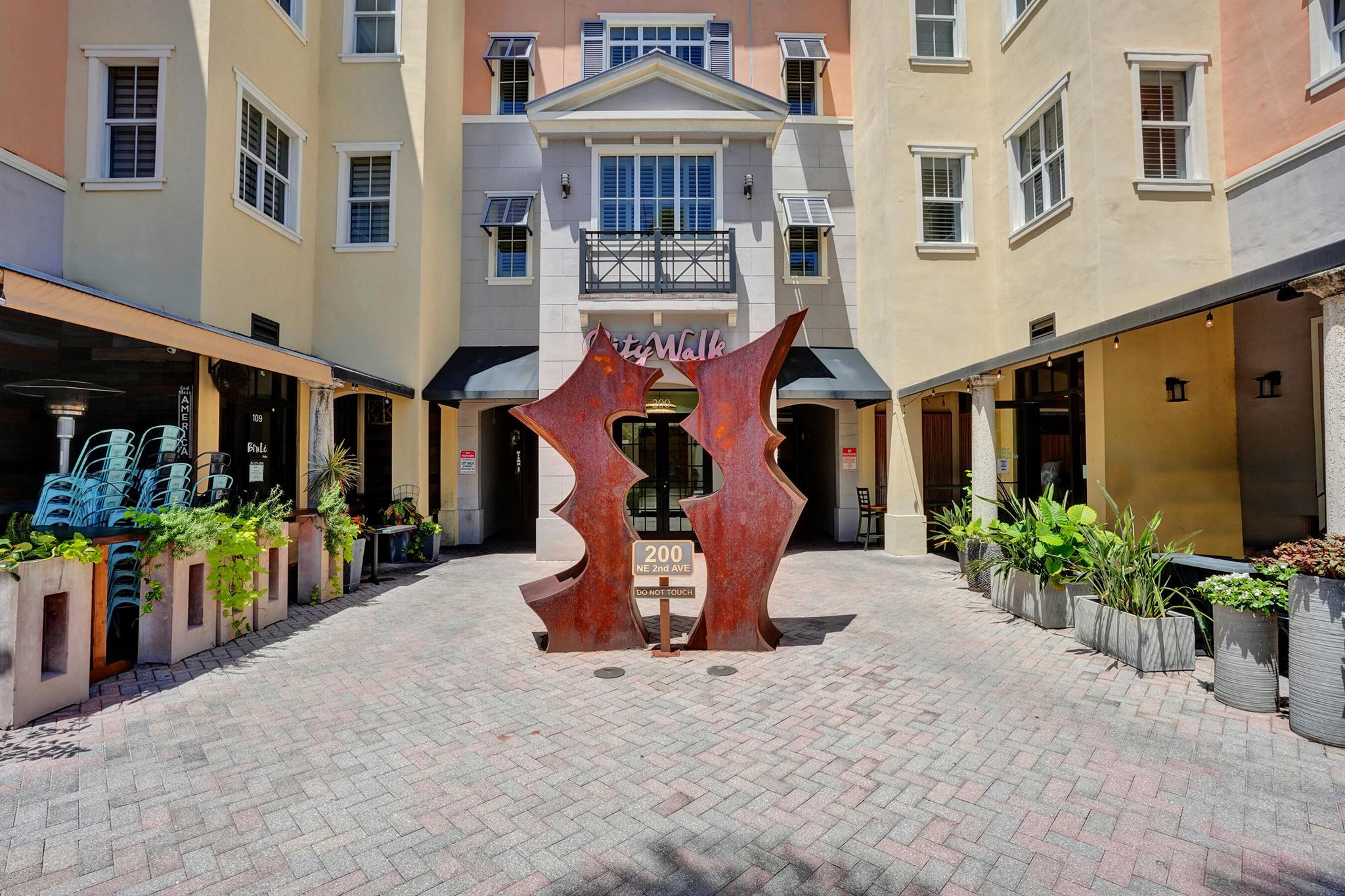 200 NE 2nd Avenue 410