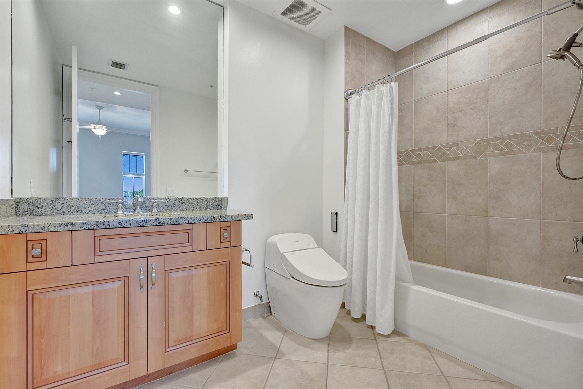 200 NE 2nd Avenue 410