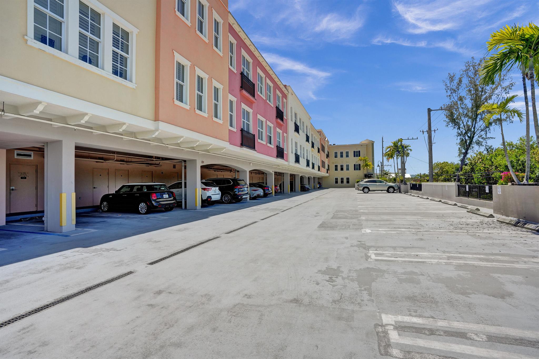 200 NE 2nd Avenue 410