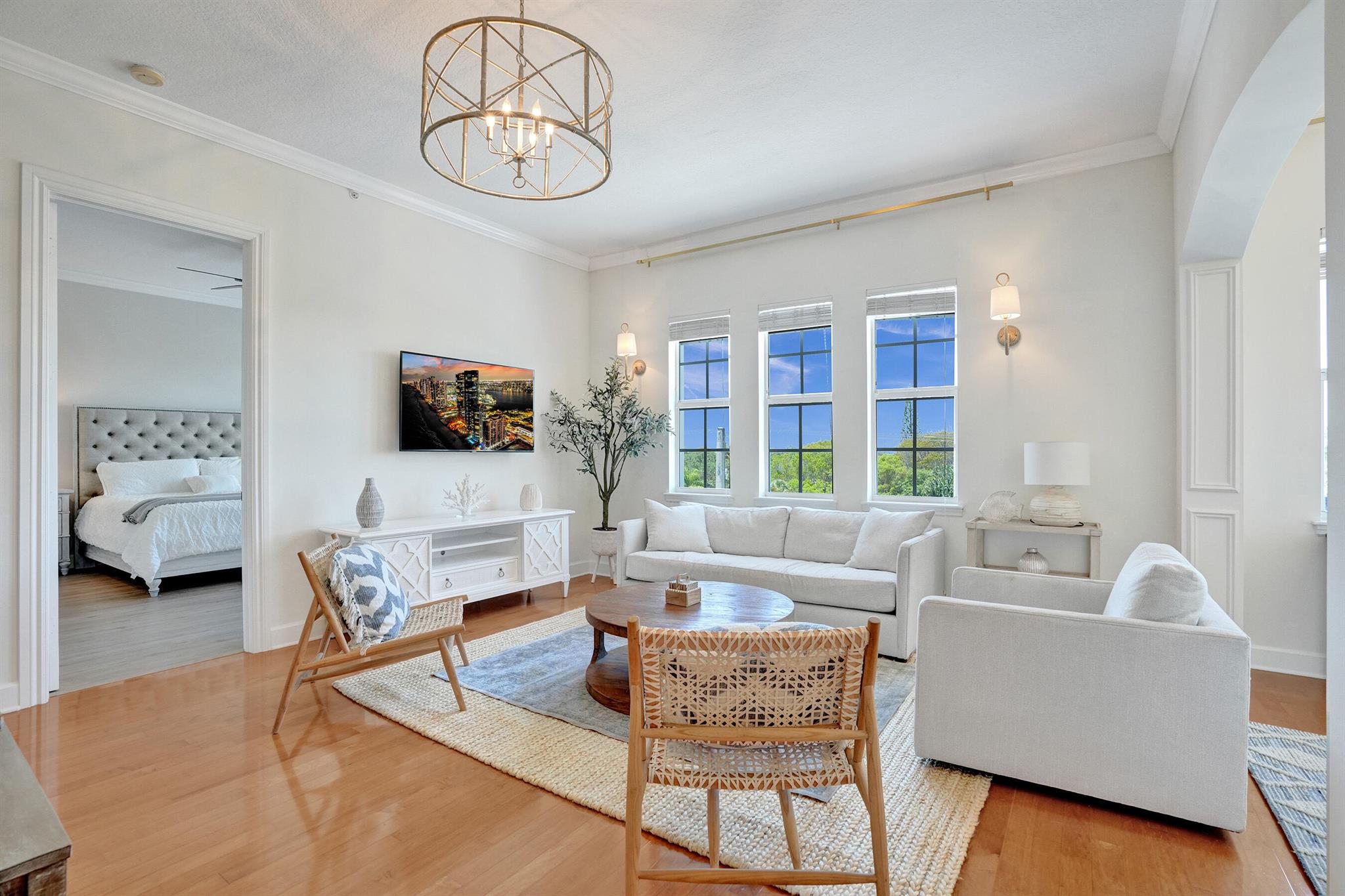 200 NE 2nd Avenue 410