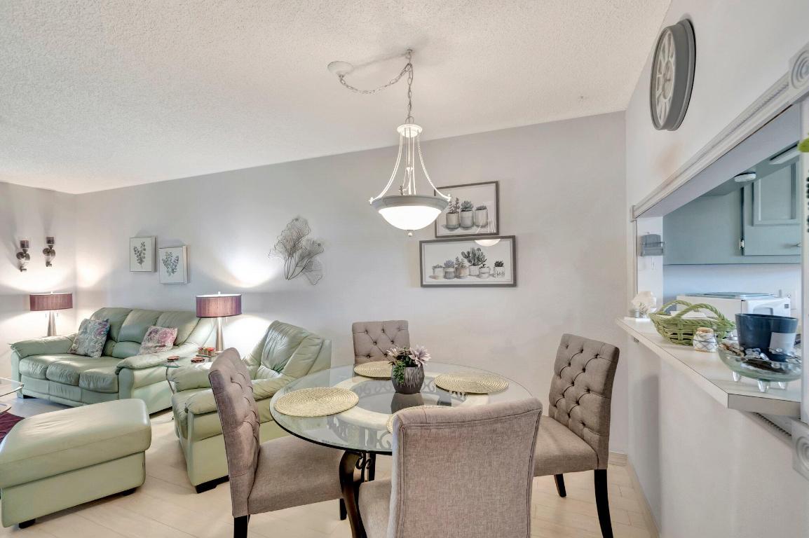 7202 Golf Colony Court 203, Lake Worth Unit: 203