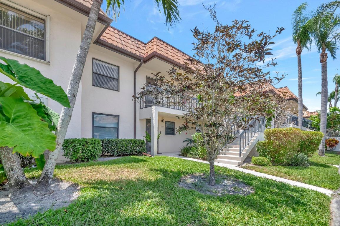 7202 Golf Colony Court 203, Lake Worth Unit: 203