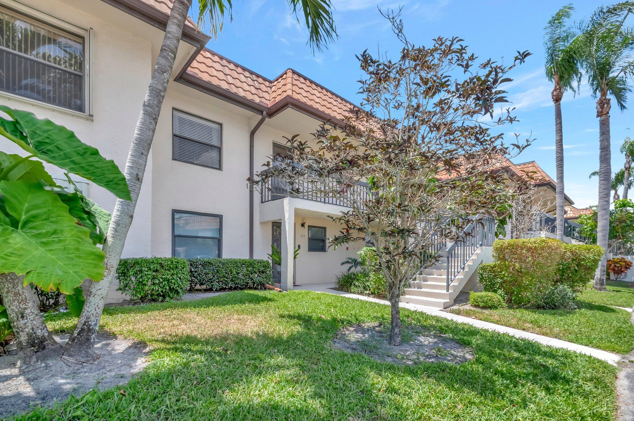 7202 Golf Colony Court 203, Lake Worth Unit: 203