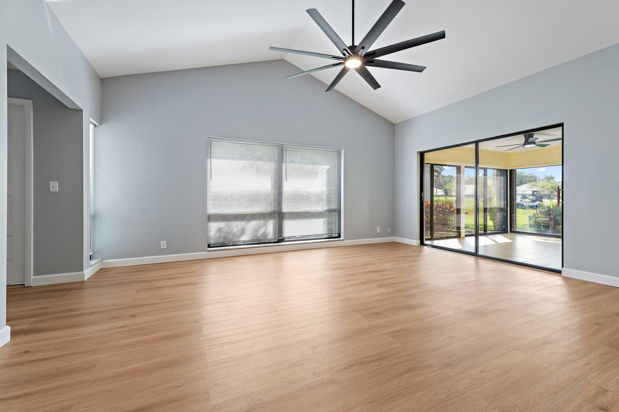 2711 SW Egret Pond Circle