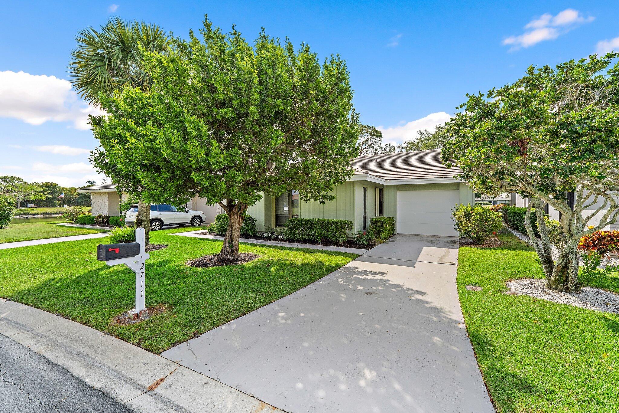 2711 SW Egret Pond Circle