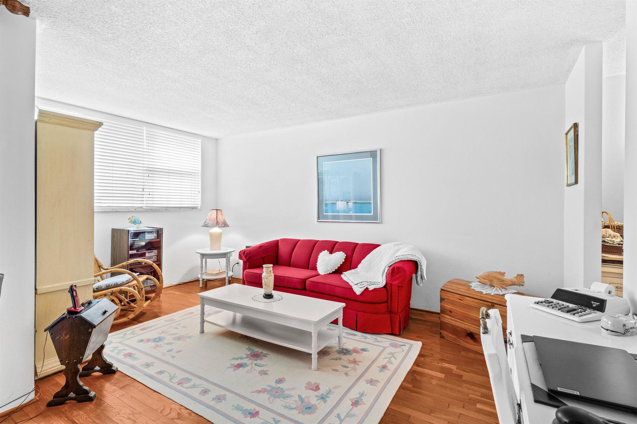 1237 Hillsboro Mile 101