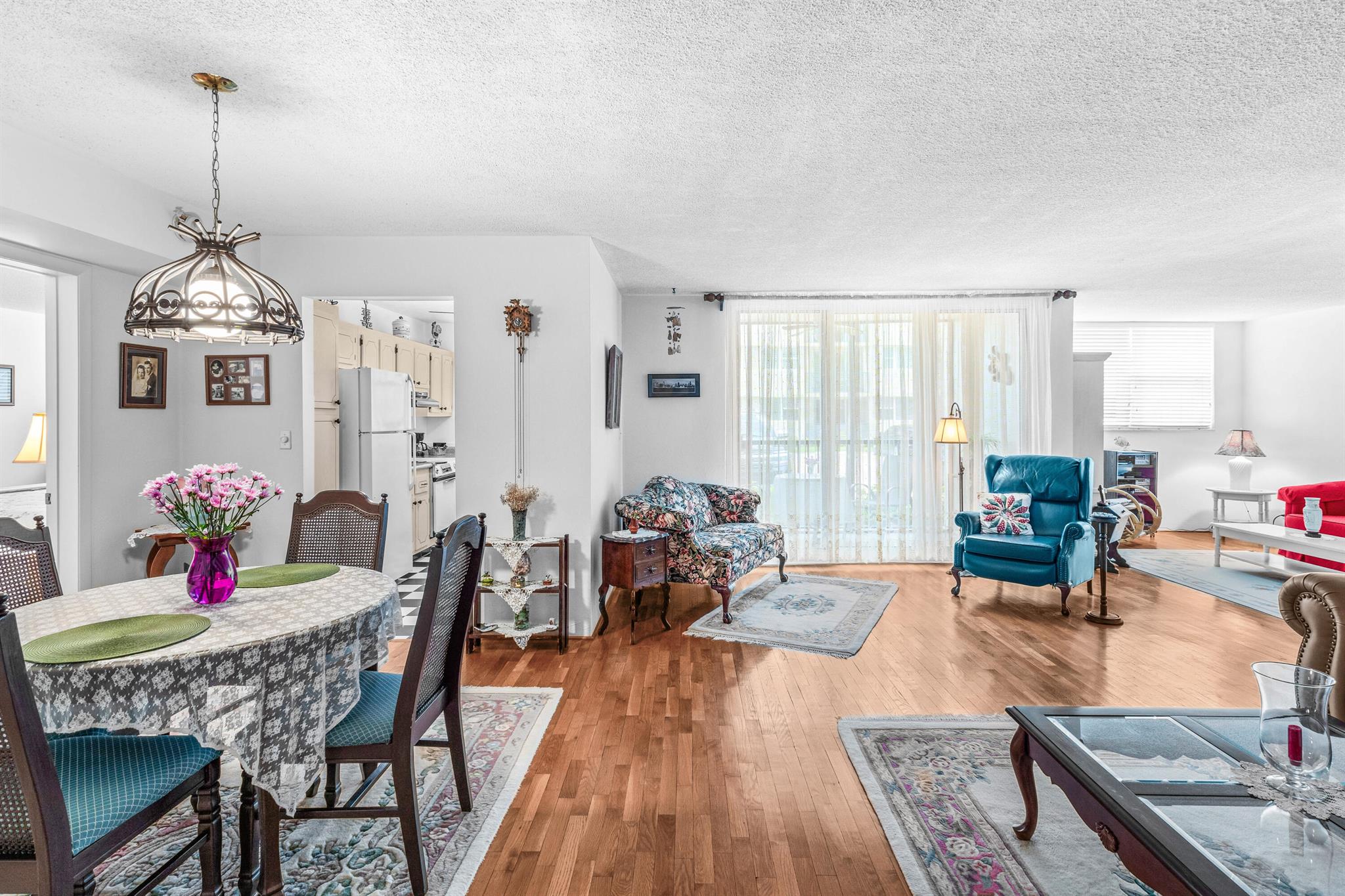 1237 Hillsboro Mile 101