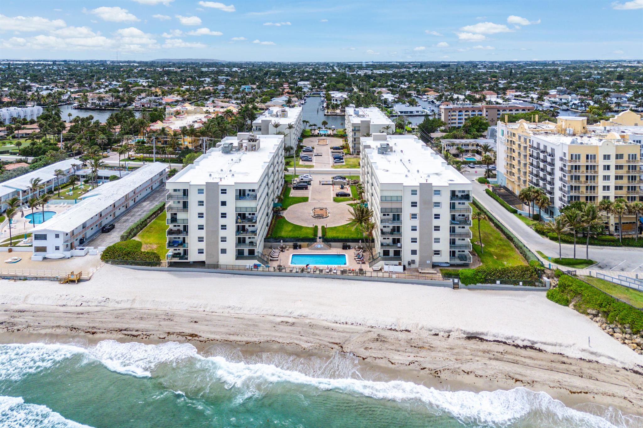 1237 Hillsboro Mile 101