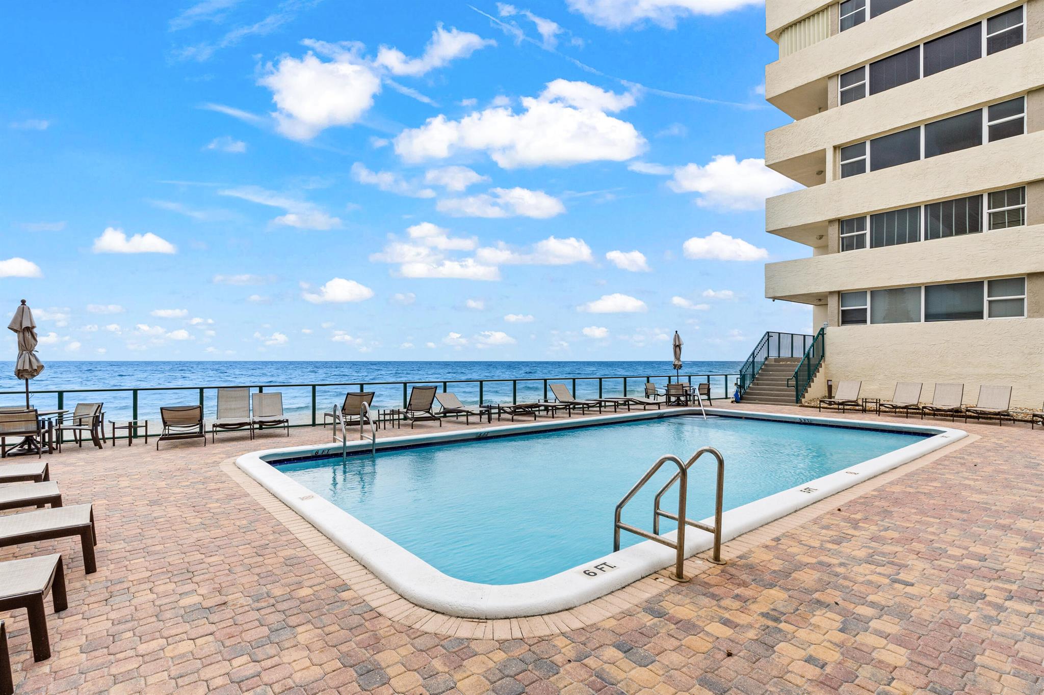 1237 Hillsboro Mile 101