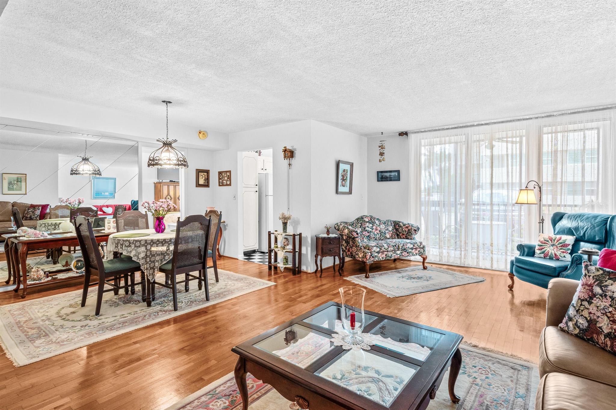 1237 Hillsboro Mile 101