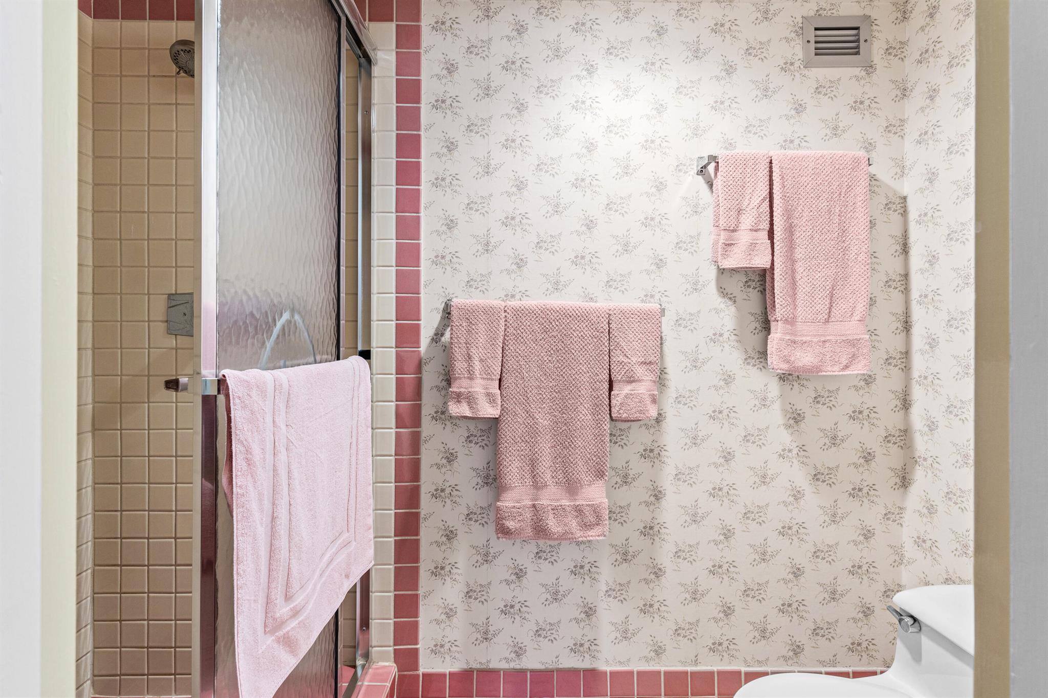 1237 Hillsboro Mile 101