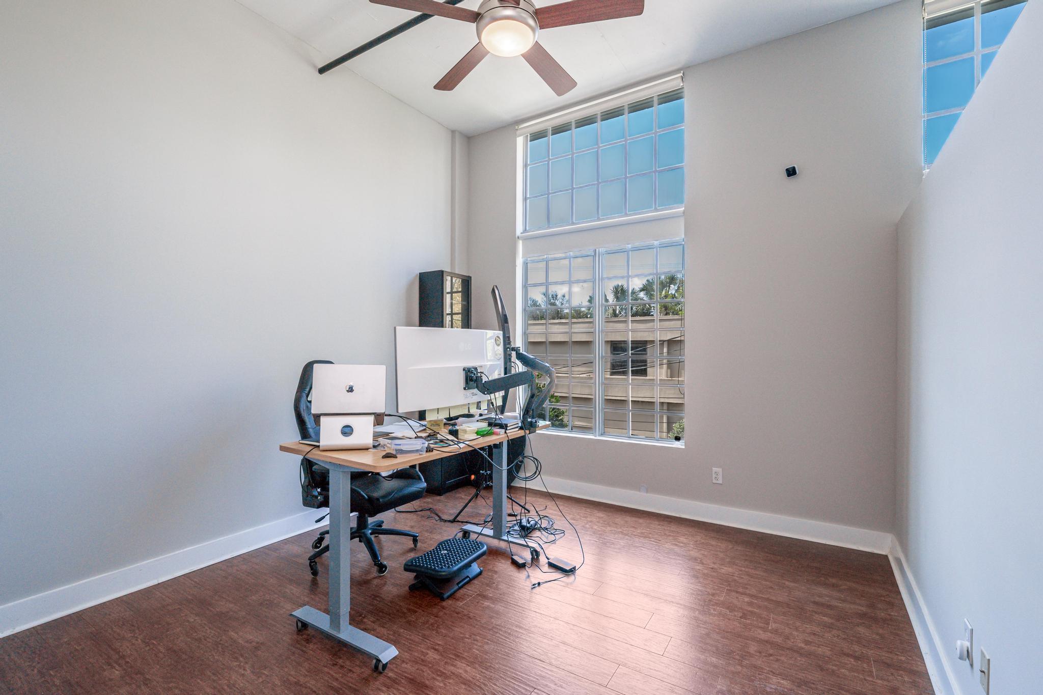 180 NE 4th Avenue 201