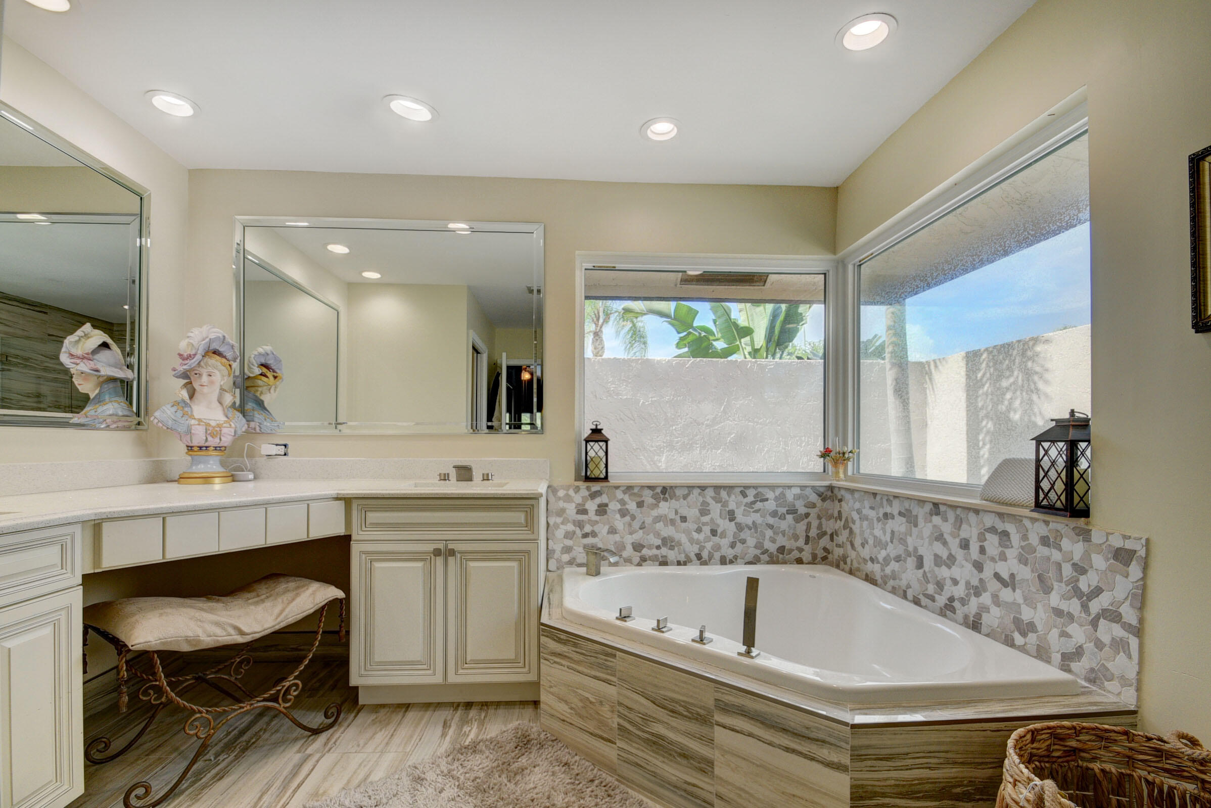 5598 Aspen Ridge Circle